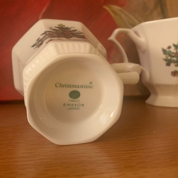 Vintage Nikko Christmastime set of 2 footed mugs coffee cups EUC - Picture 3 of 5